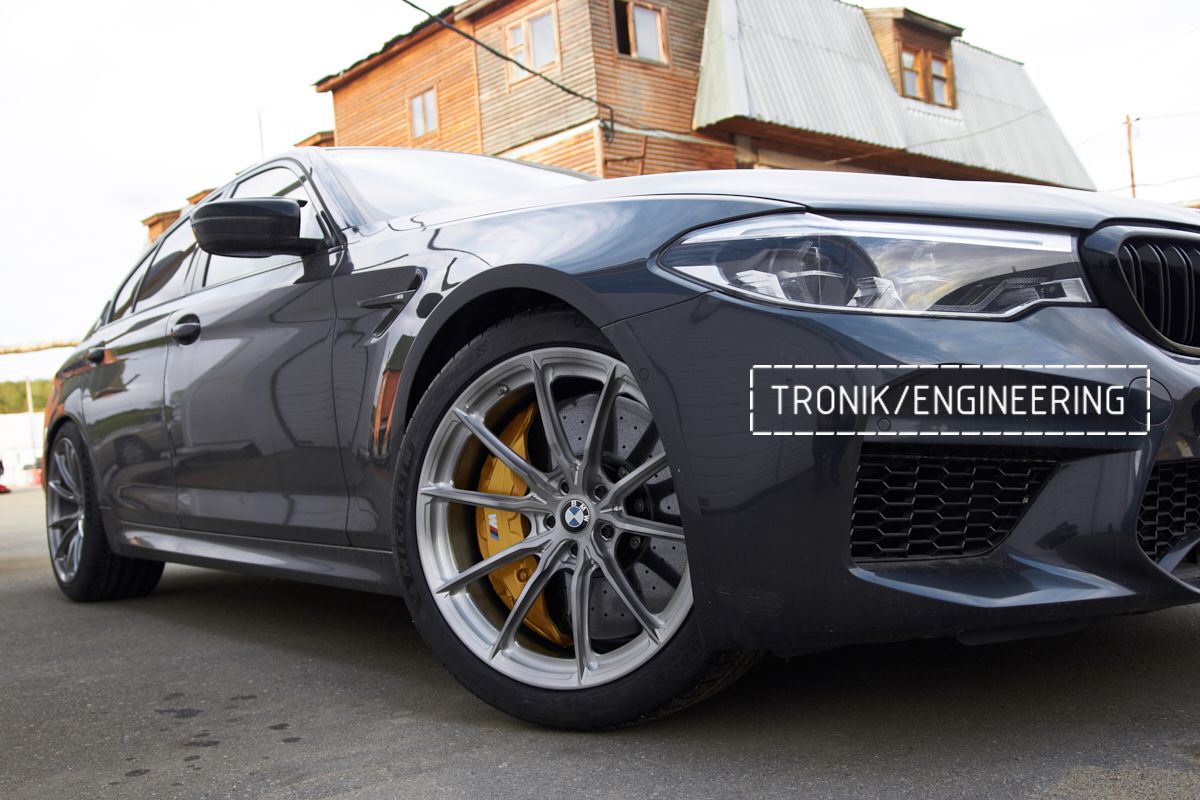 BMW M5 F90 carbon-ceramic brakes. pic 17