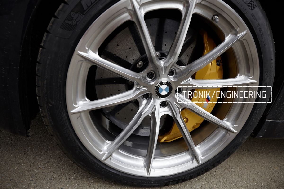 BMW M5 F90 carbon-ceramic brakes. pic 19