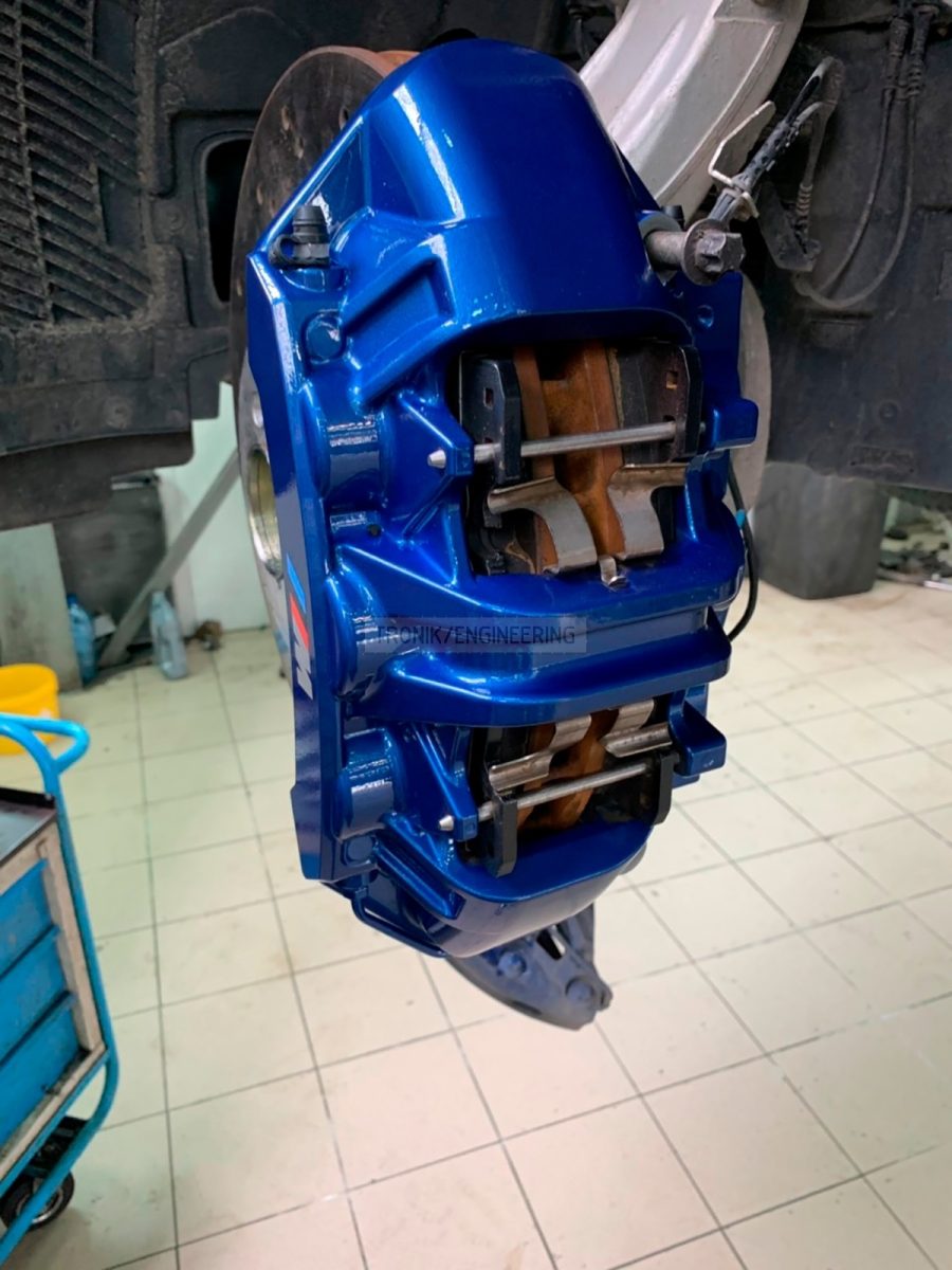 front 6 pot caliper pic 1