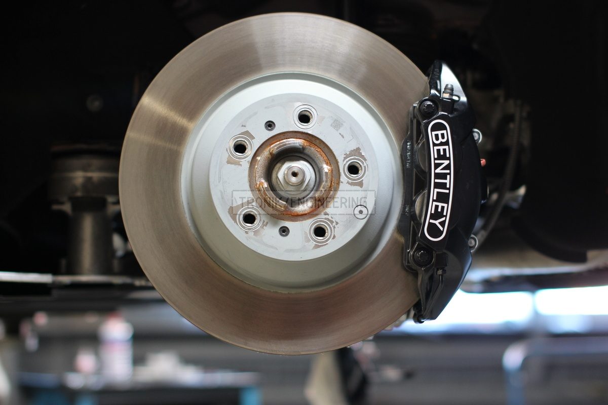 standard brake system Bentley Continental GT 2019 front axle size 380-30