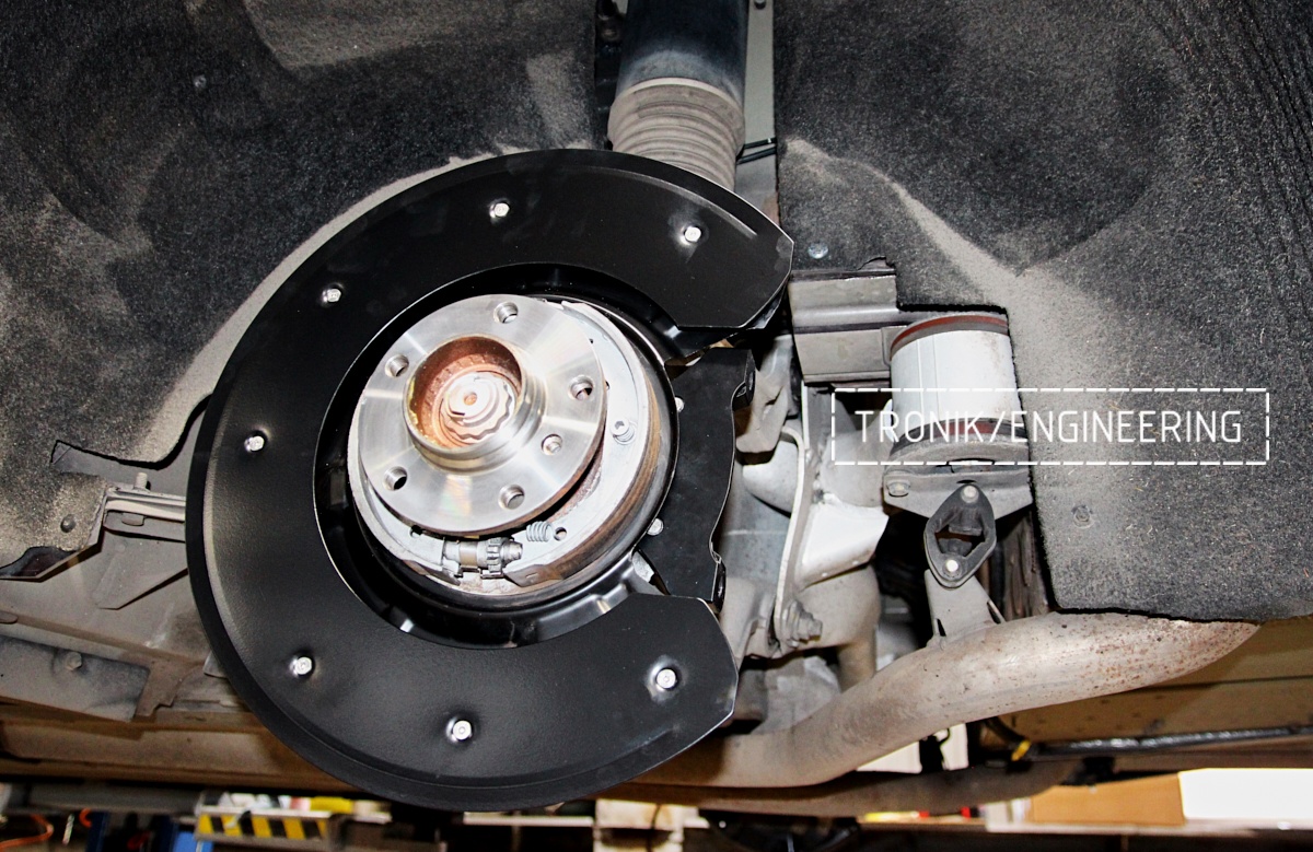 rear left rotor shield &  rear caliper adapter pic2