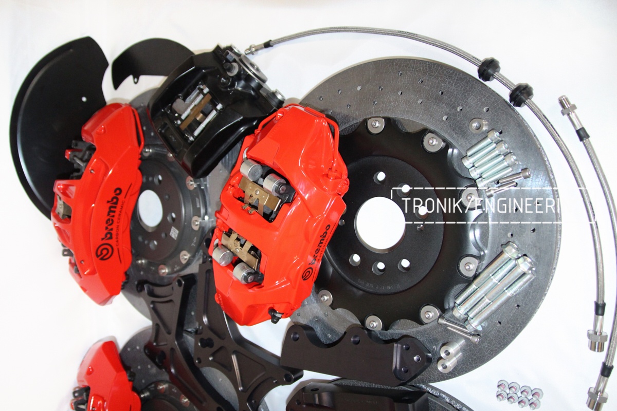 Carbon ceramic brake system set for  BMW M5 F90. Pic 3