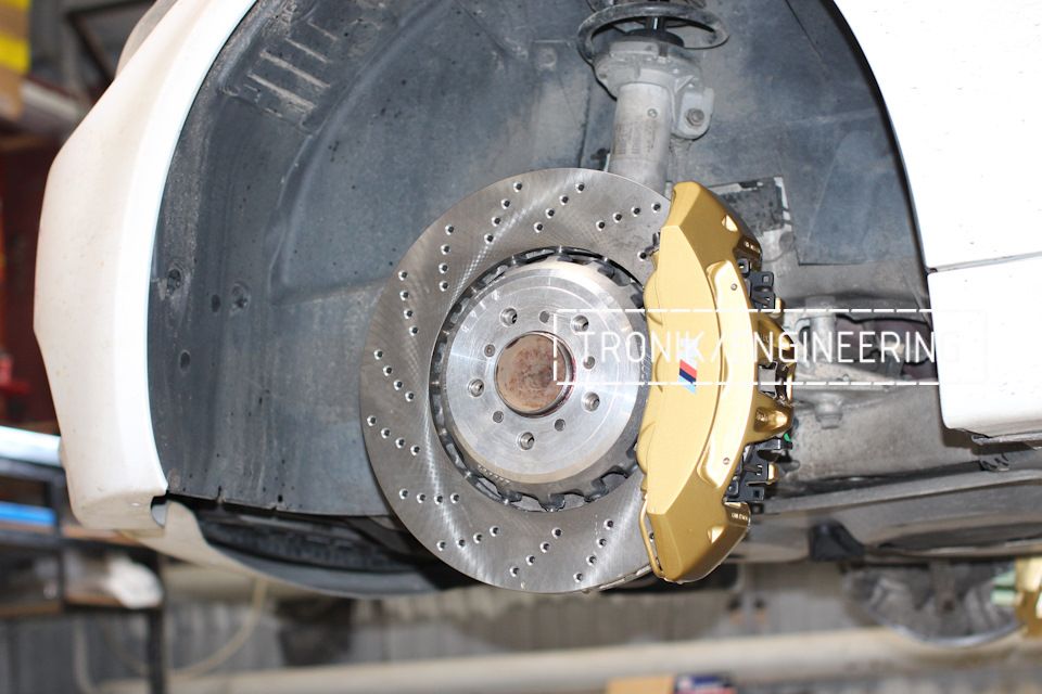 BMW E93 brake system set. Pic 1
