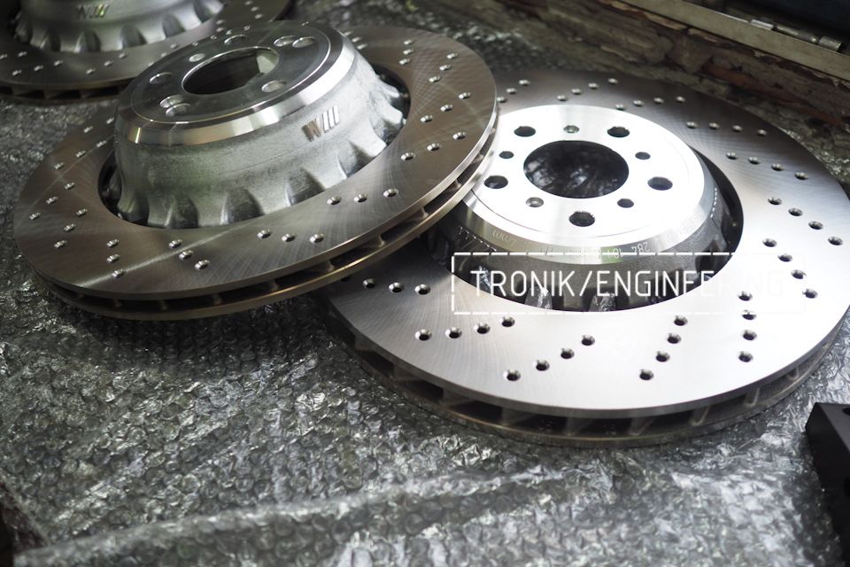 Brake system set for  BMW X6M E71. Pic 6