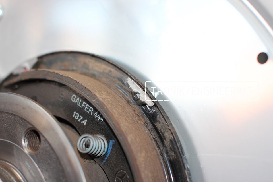 Long awaited  Mercedes-Benz V-class brakes. Pic 9