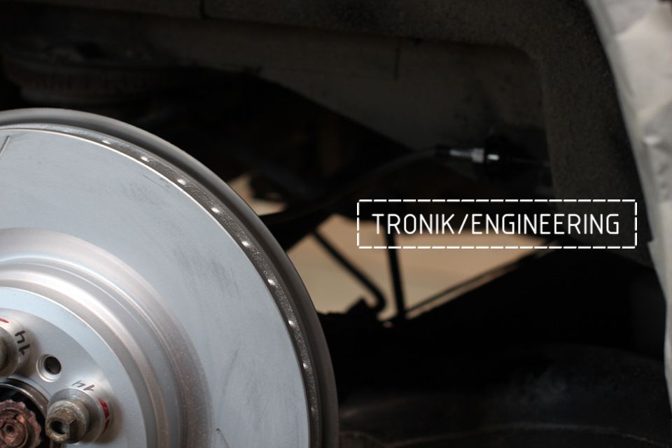 Long awaited  Mercedes-Benz V-class brakes. Pic 11