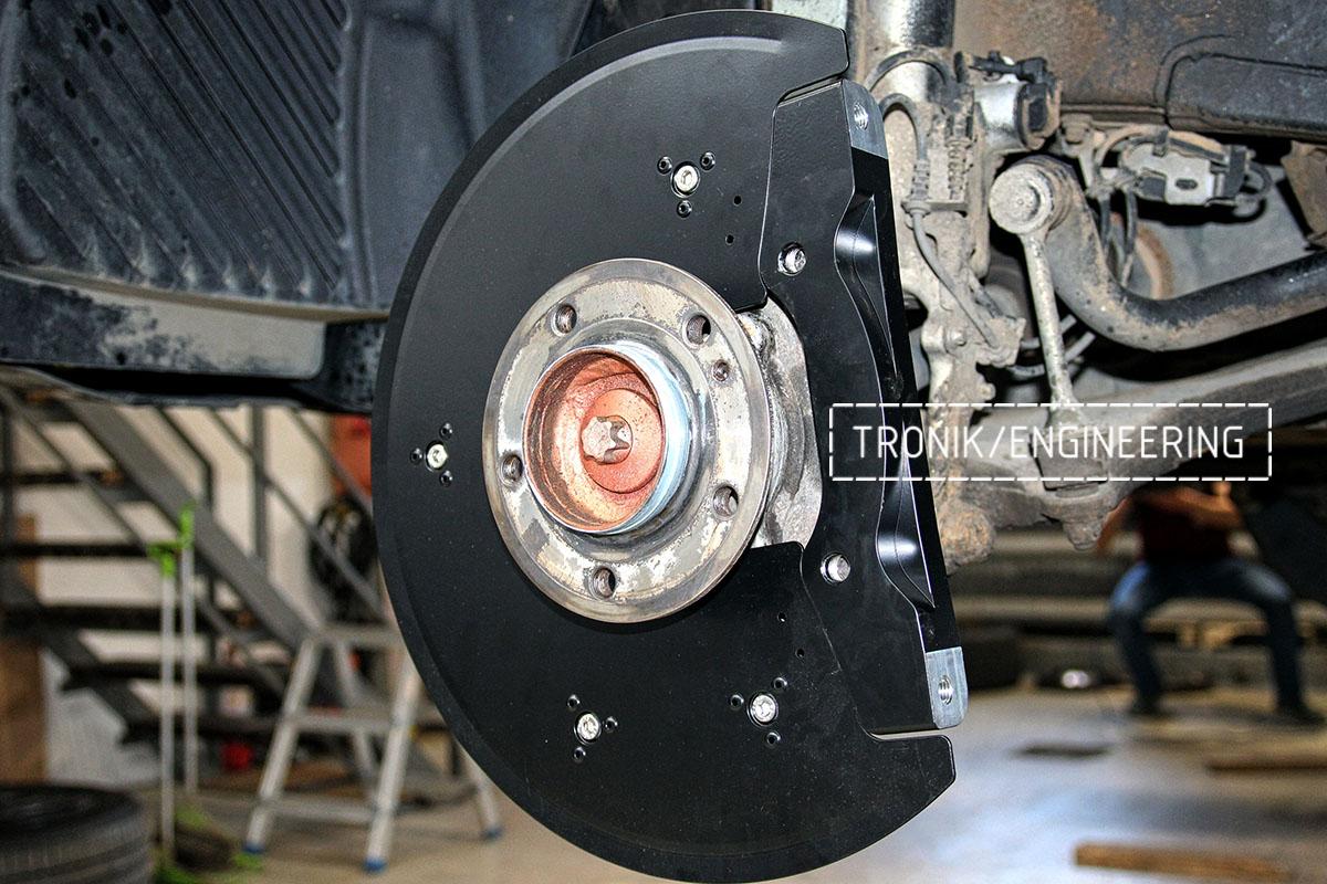 Front disc protection and bracket. Photo 2