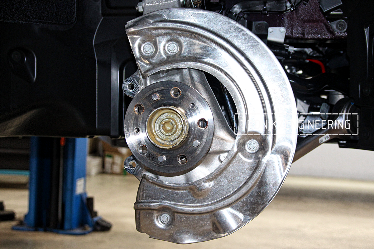 BMW X6 F96 Carbon-Ceramic Brake System Set. Pic 29