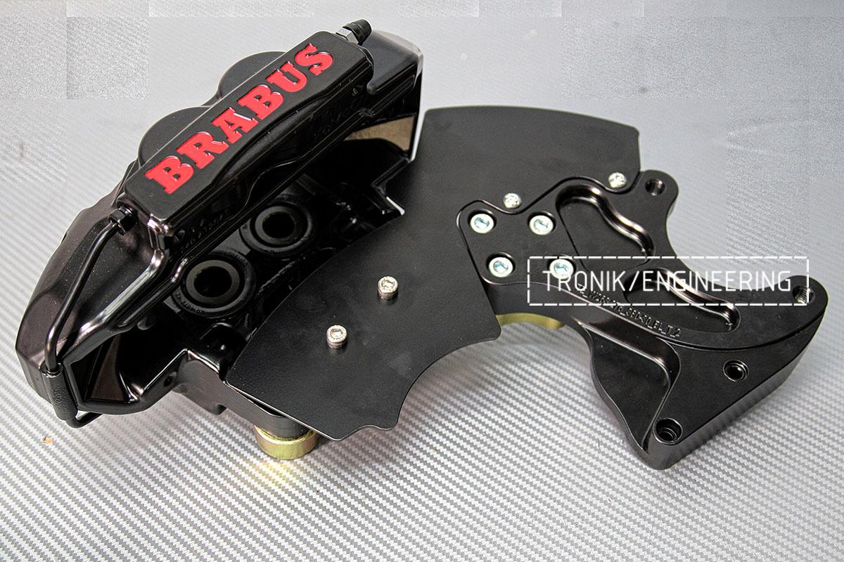 Mercedes-Benz G500 rear caliper fastening to the bracket. Photo 3