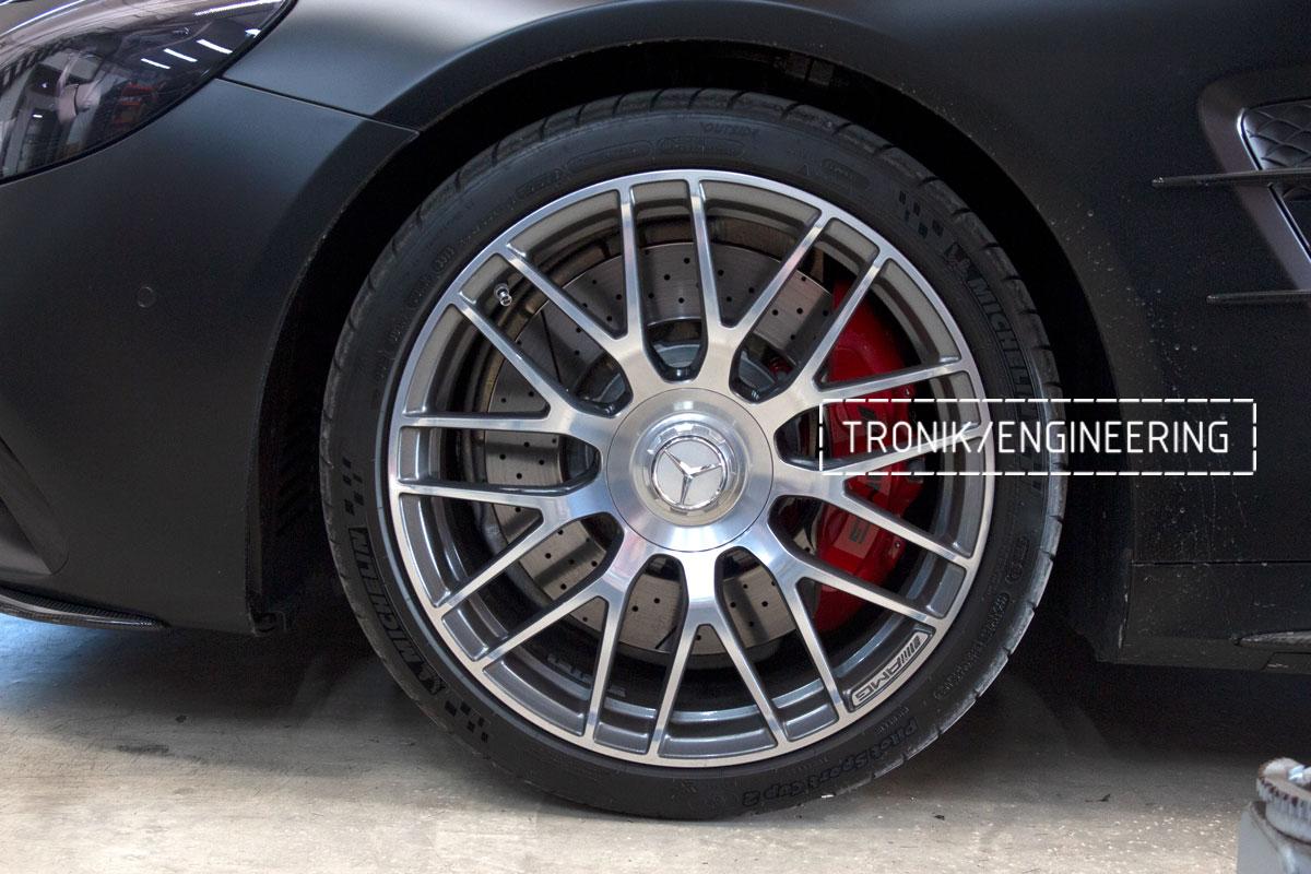 Mercedes Benz SLS W231 63 AMG Carbon Ceramic Brake System Set. Pic 1