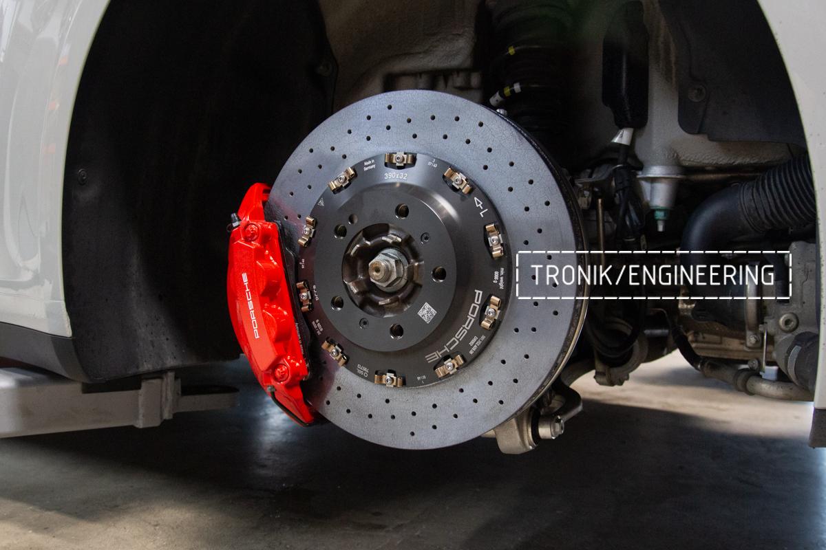 Porsche 992 Carrera Carbon-Ceramic Brake System. Pic 18