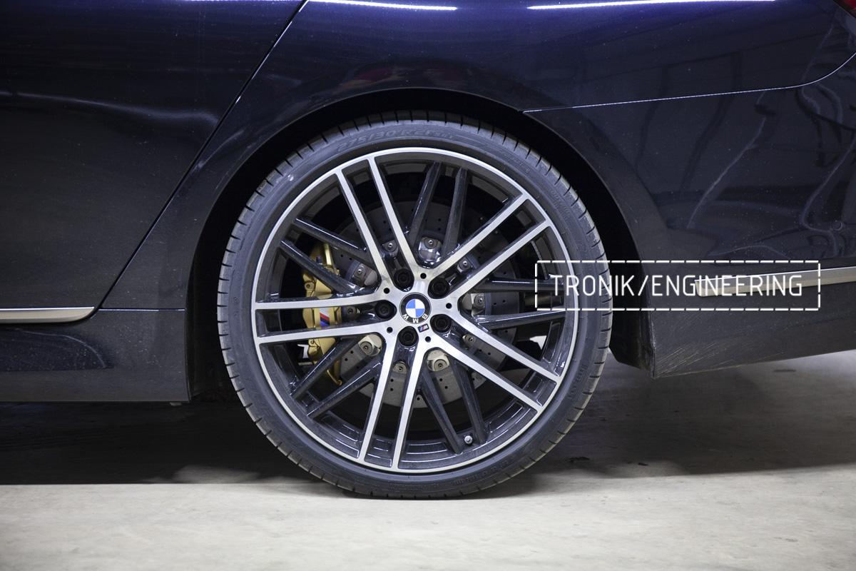 BMW G12 7-series carbon-ceramic brakes. Pic 24