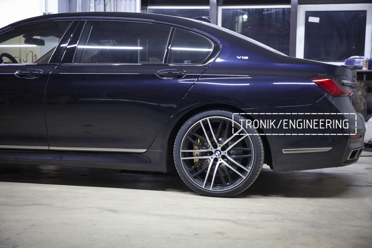 BMW G12 7-series carbon-ceramic brakes. Pic 21
