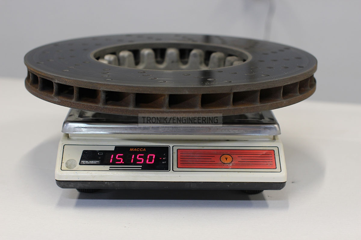 Weight of front iron rotor BMW M5 F90 is 15 150g