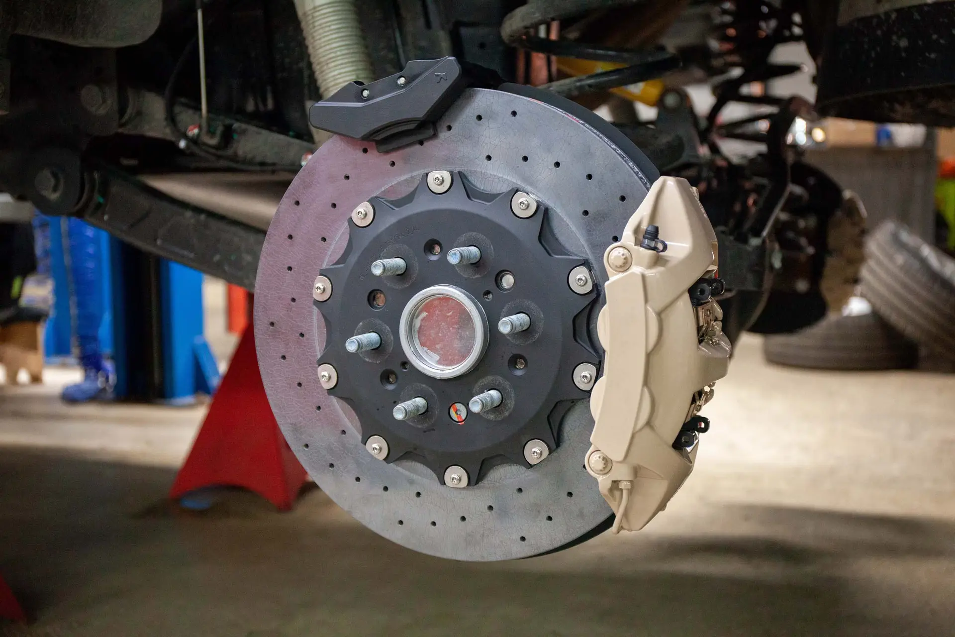 Carbon ceramic brake system for Dodge RAM TRX. Pic 7