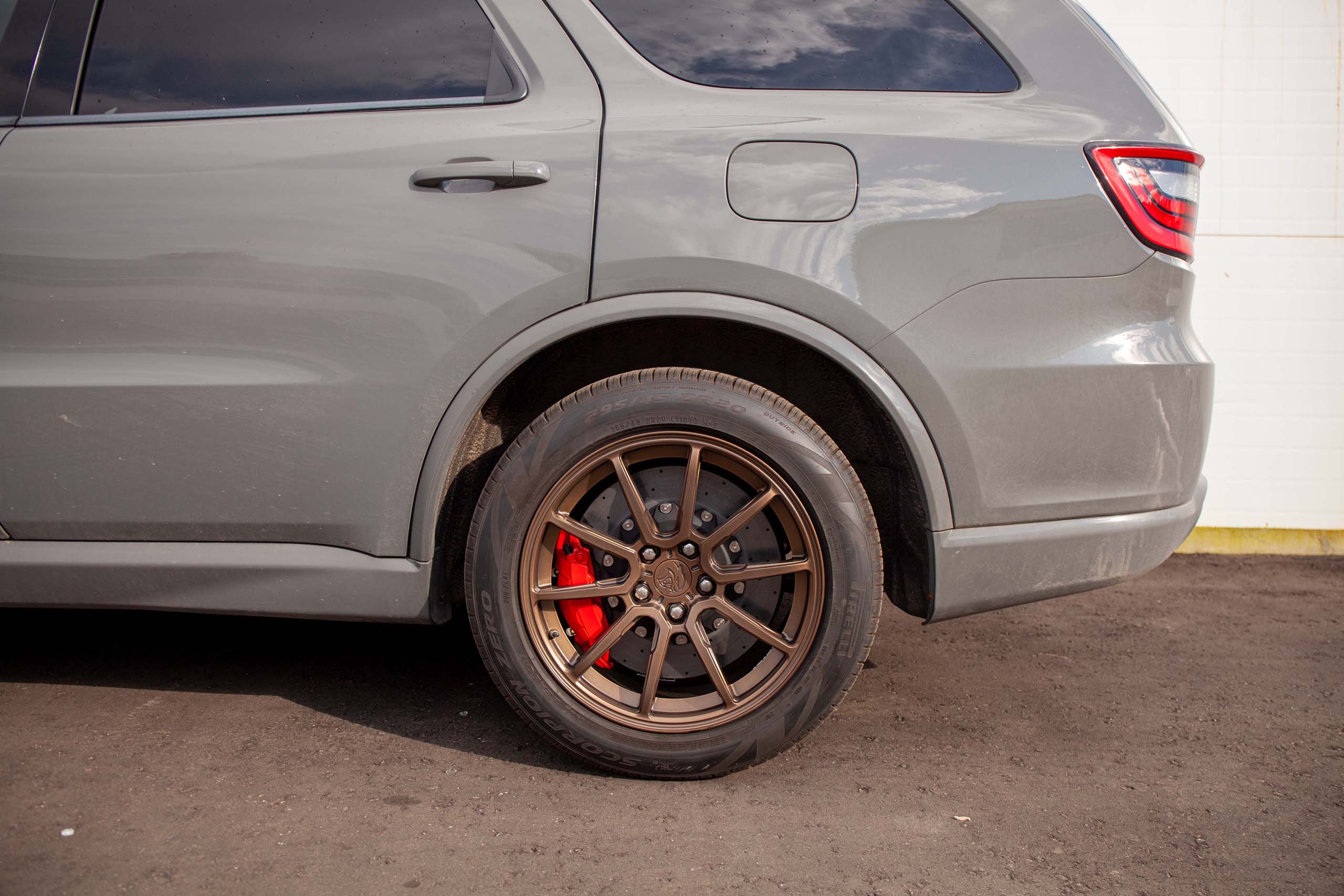 Carbon ceramic brake system for Dodge Durango. Pic 9