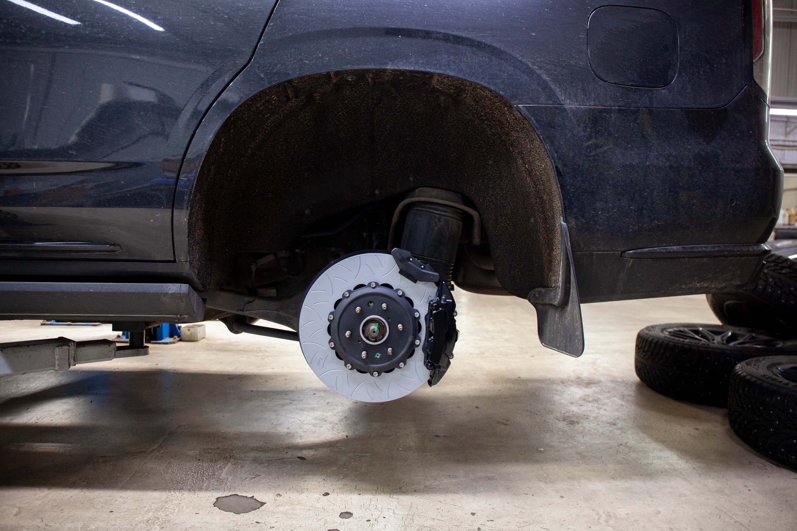 Brake system for Cadillac Escalade. Pic 3