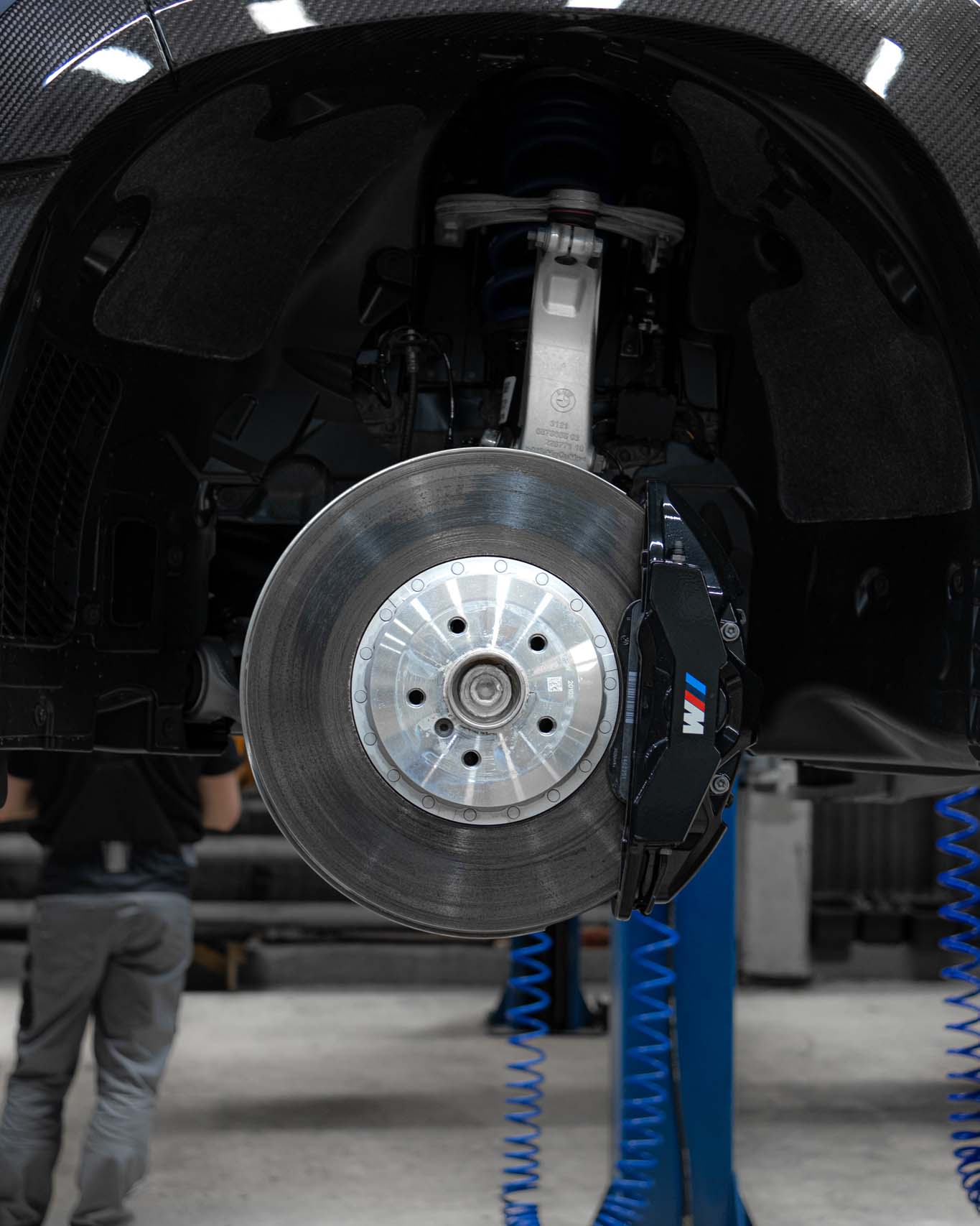 OEM brake system BMW XM (G09). Pic 2