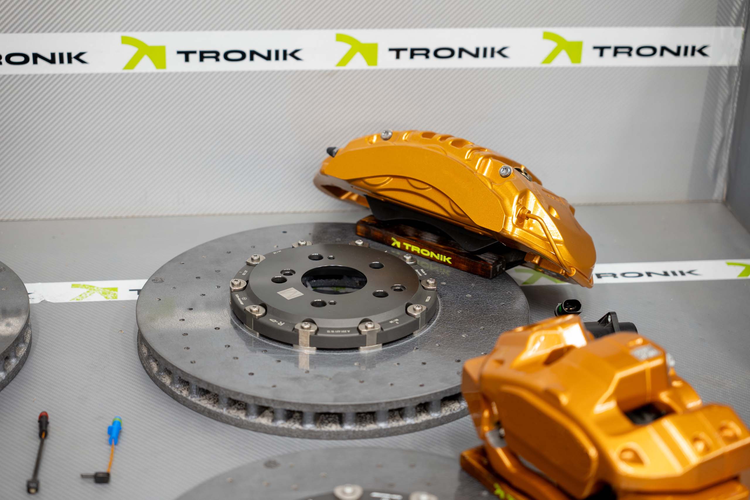 Carbon ceramic brake system kit for MB W232. Pic 4