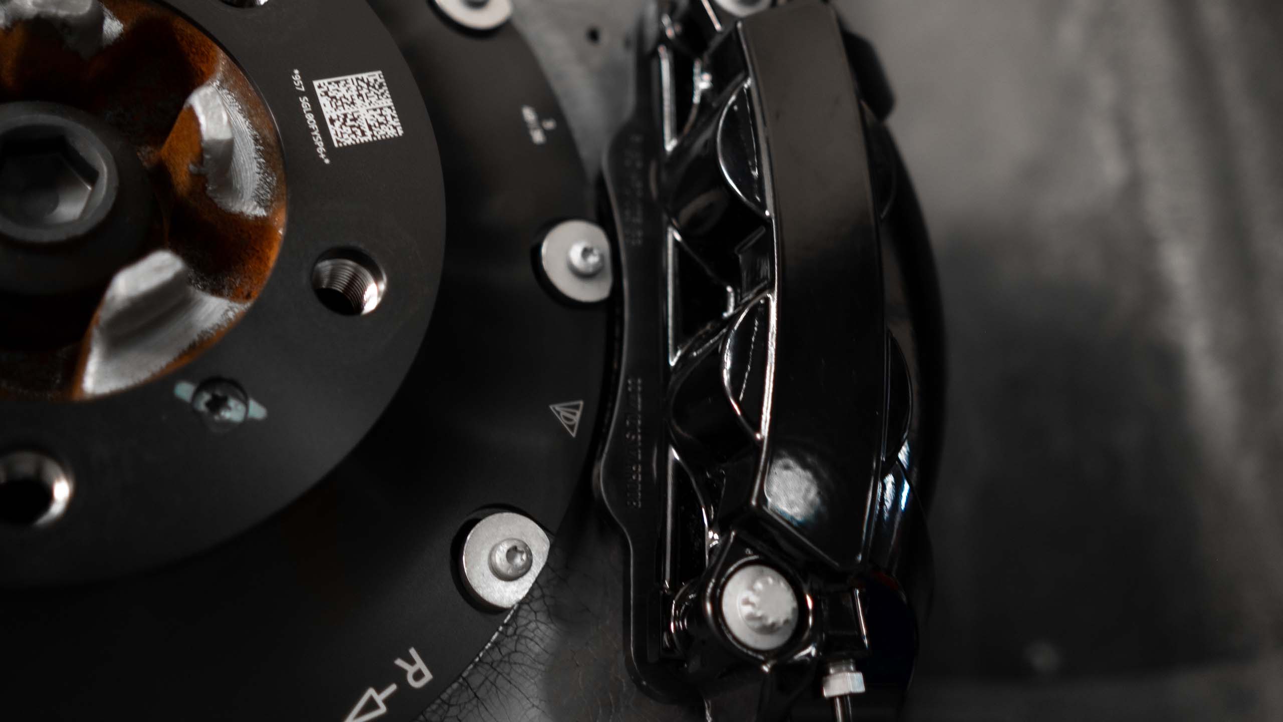 Carbon ceramic brake system for Porsche Cayenne. Pic 10