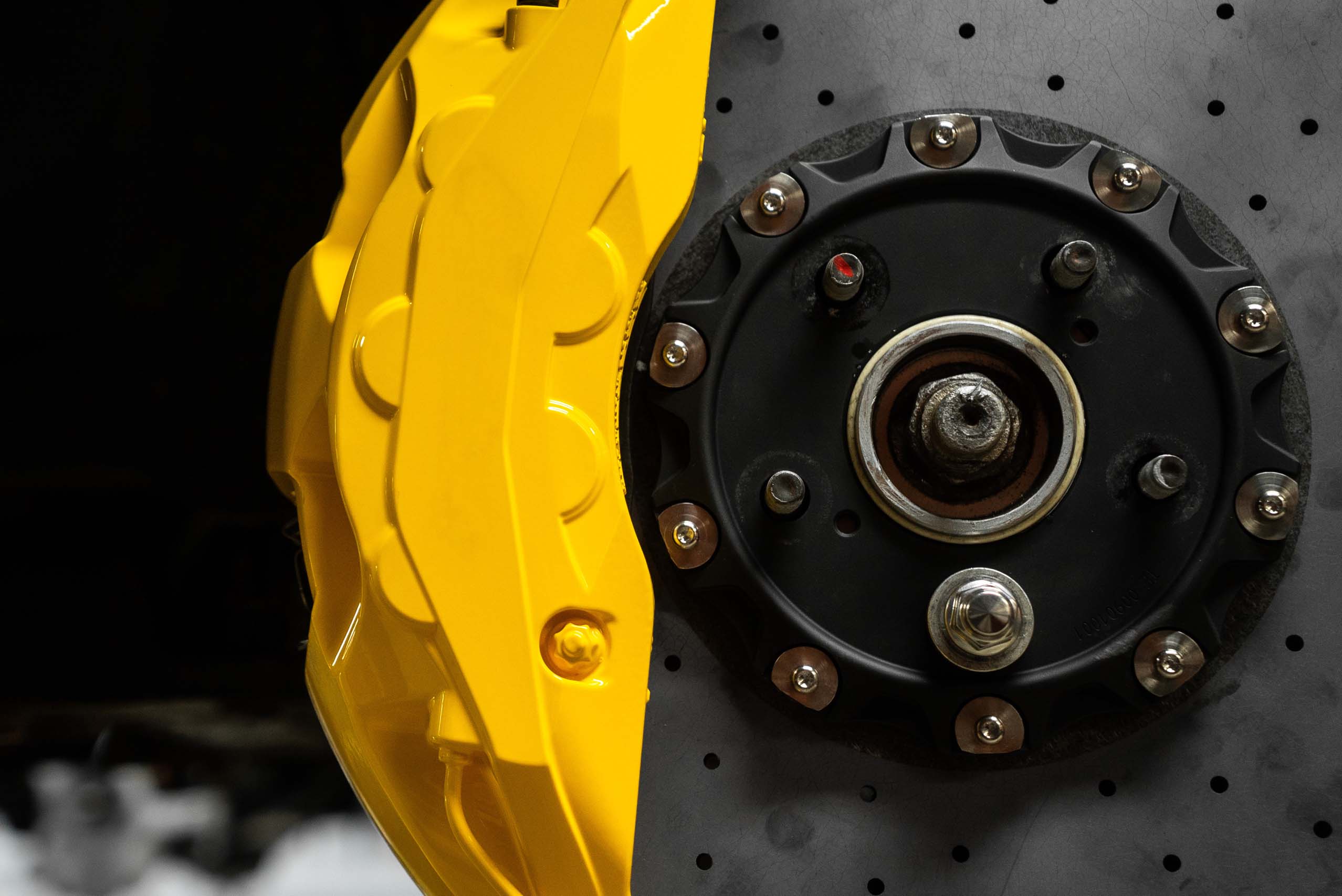 Carbon ceramic brake system for Jeep Grand Cherokee SRT. Pic 2