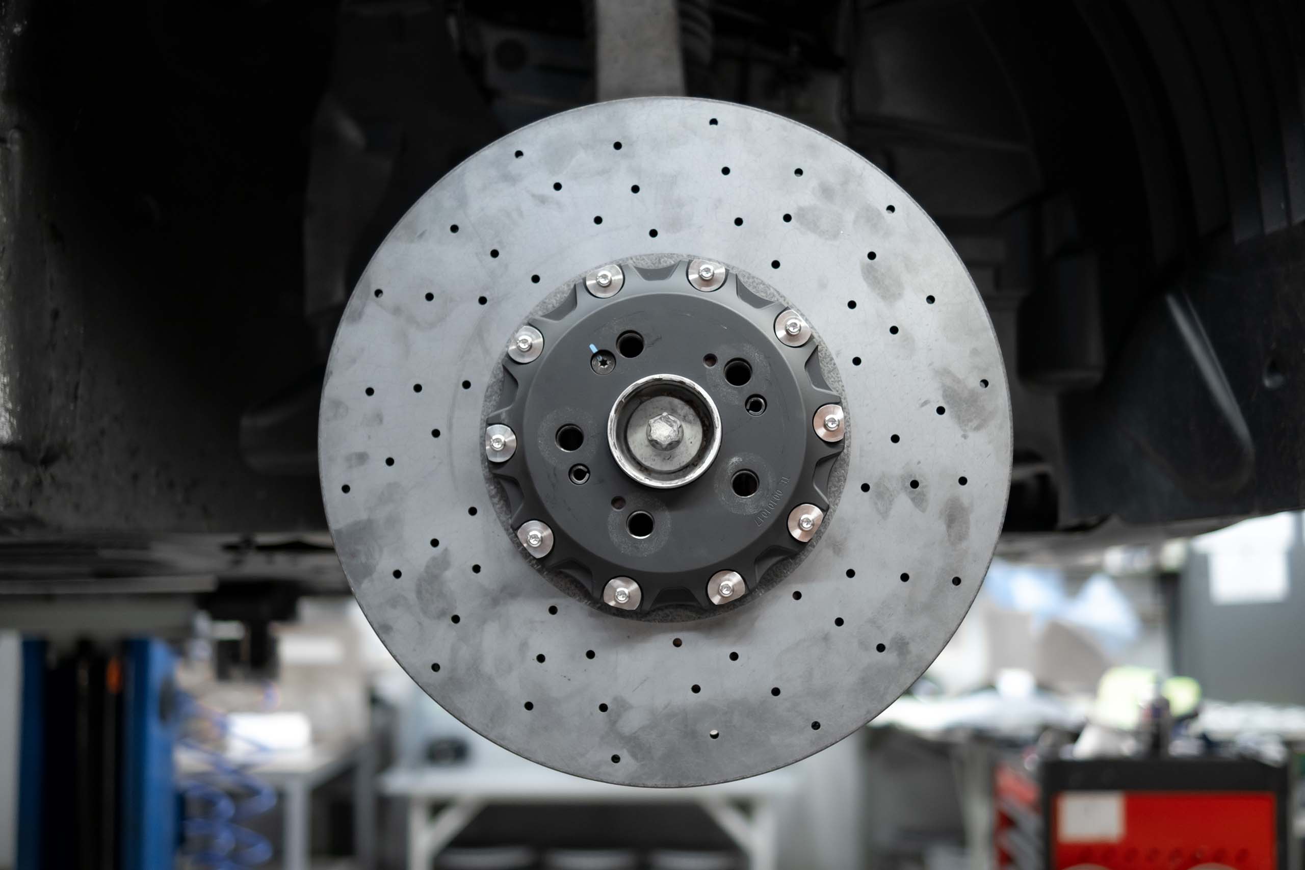 Carbon ceramic brake system for Mercedes-Benz W167. Pic 5