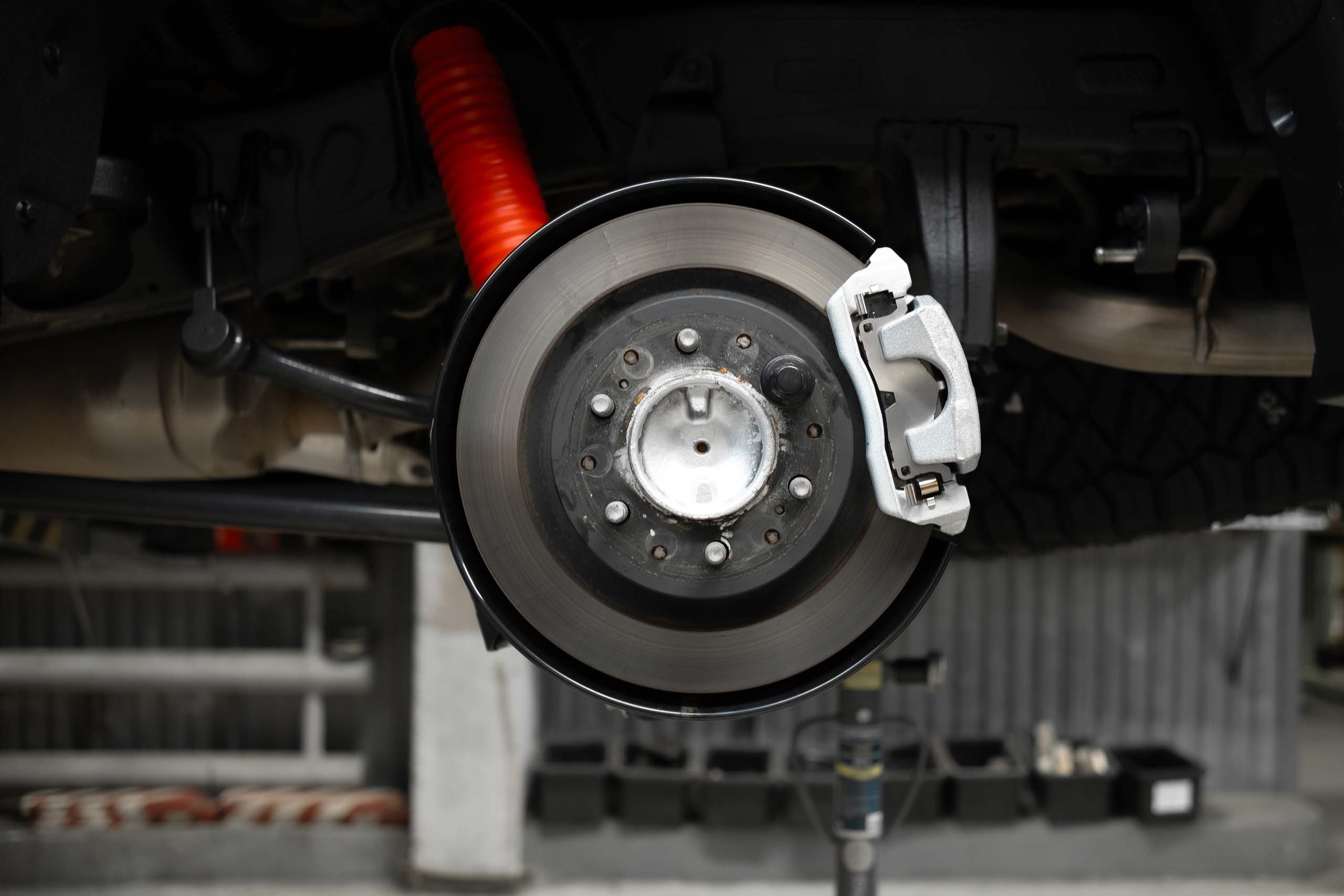 OEM brake system Toyota Sequoia. Pic 9