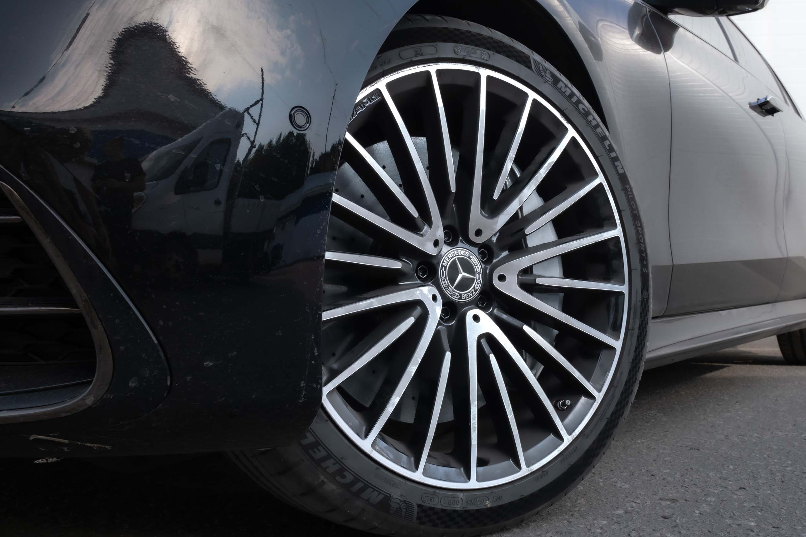 Carbon ceramic brake system for Mercedes-Benz W223. Pic 7