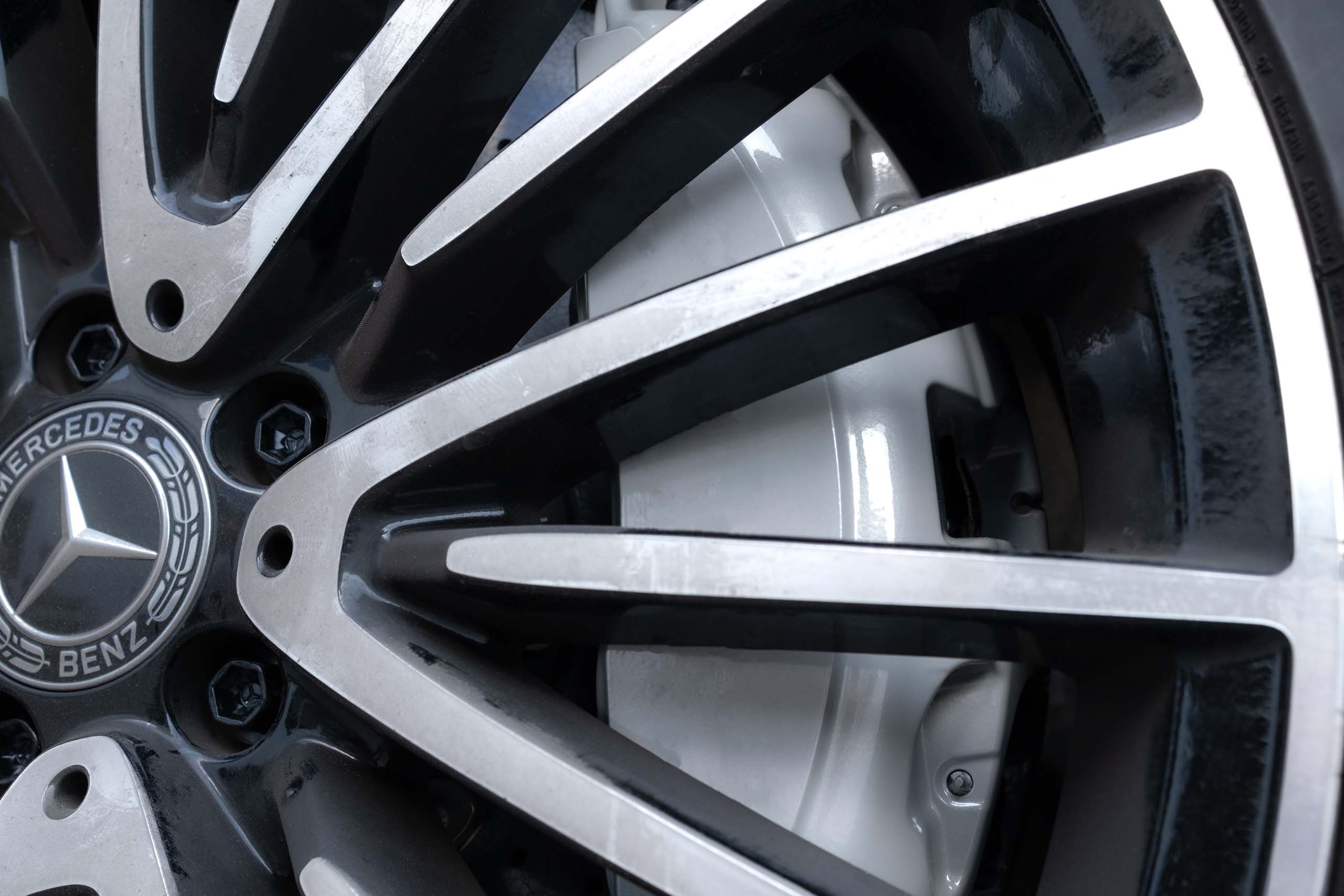 Carbon ceramic brake system for Mercedes-Benz W223. Pic 8