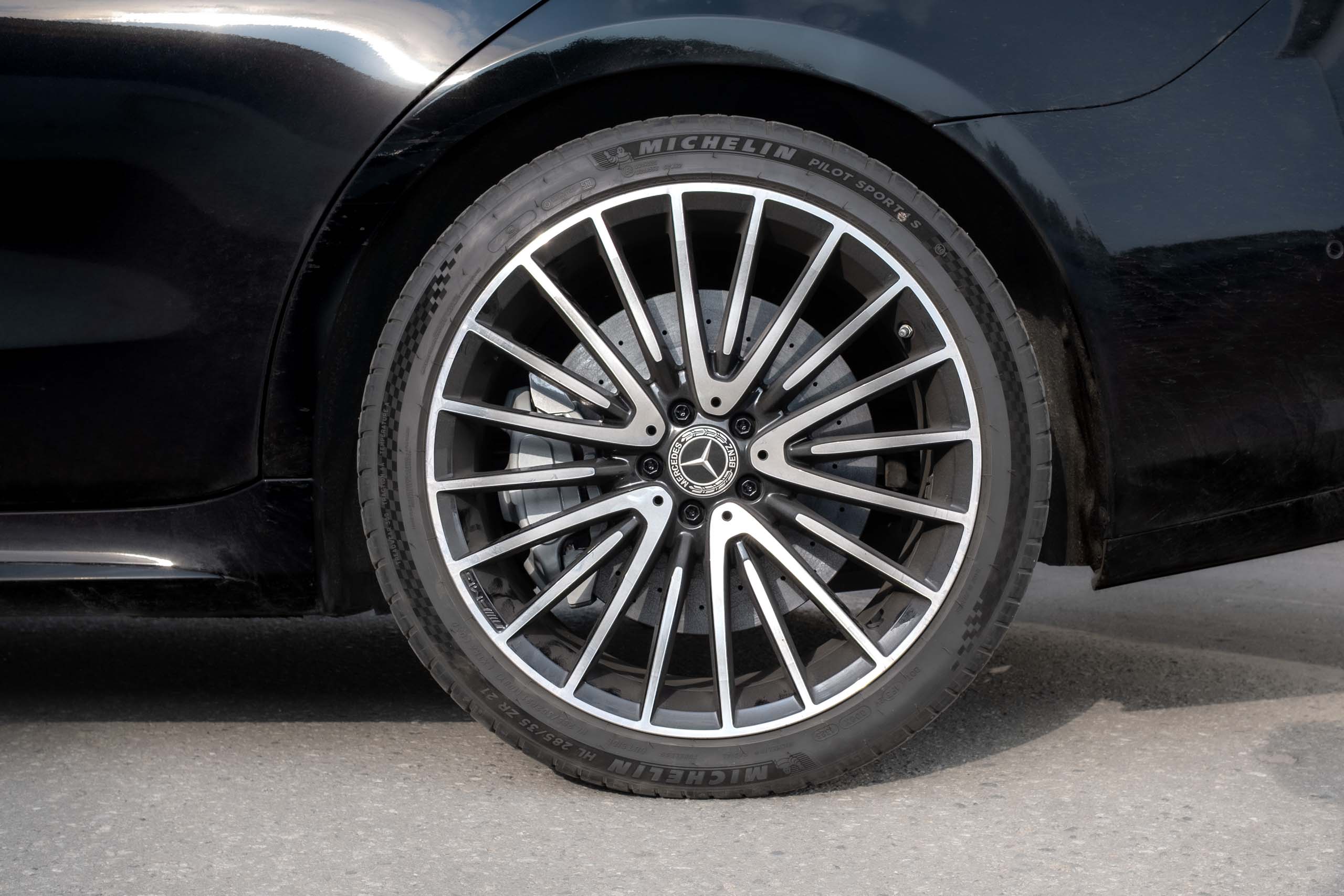 Carbon ceramic brake system for Mercedes-Benz W223. Pic 9