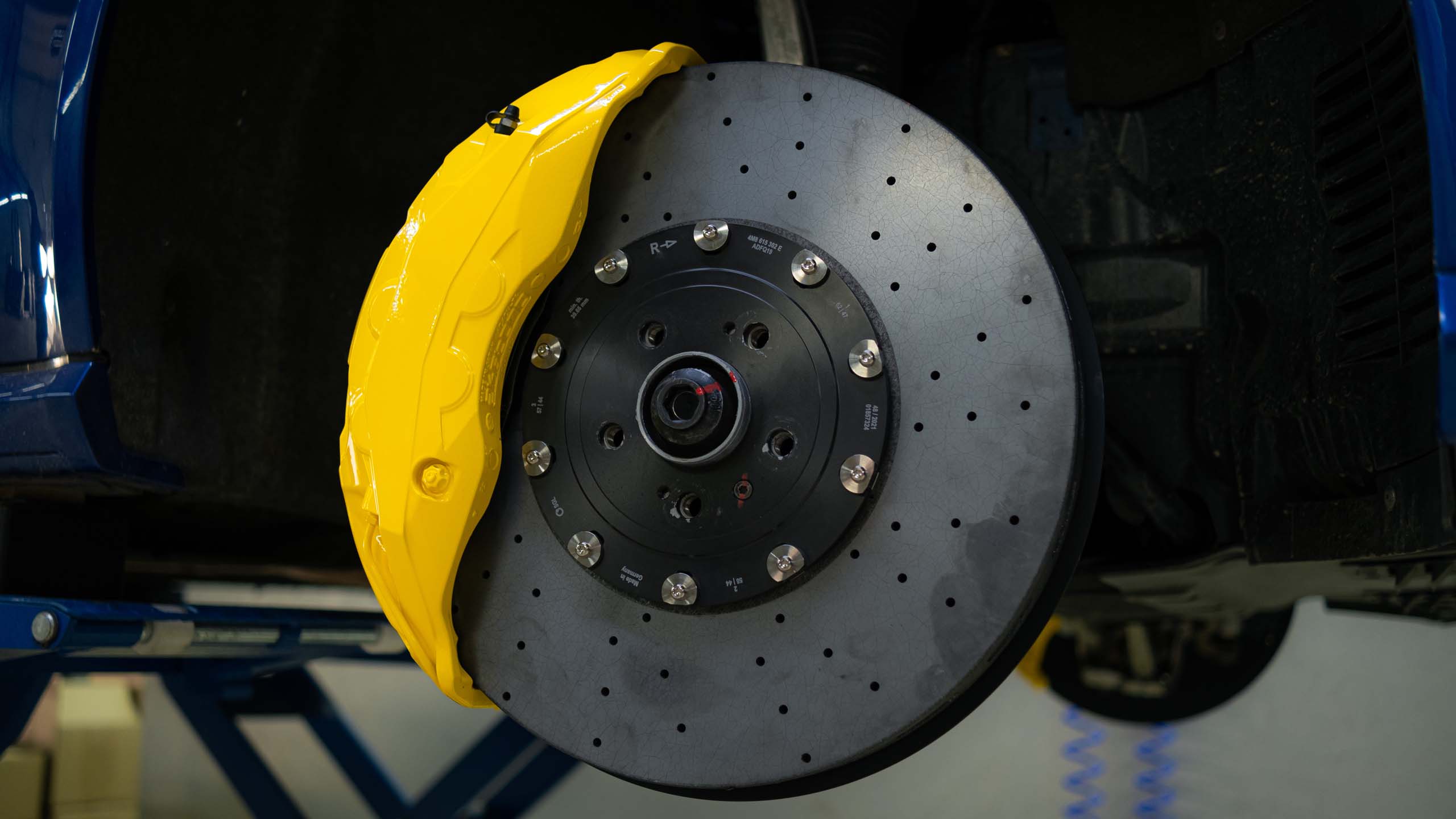 Carbon-ceramic brake system for Audi RS6. Pic 2
