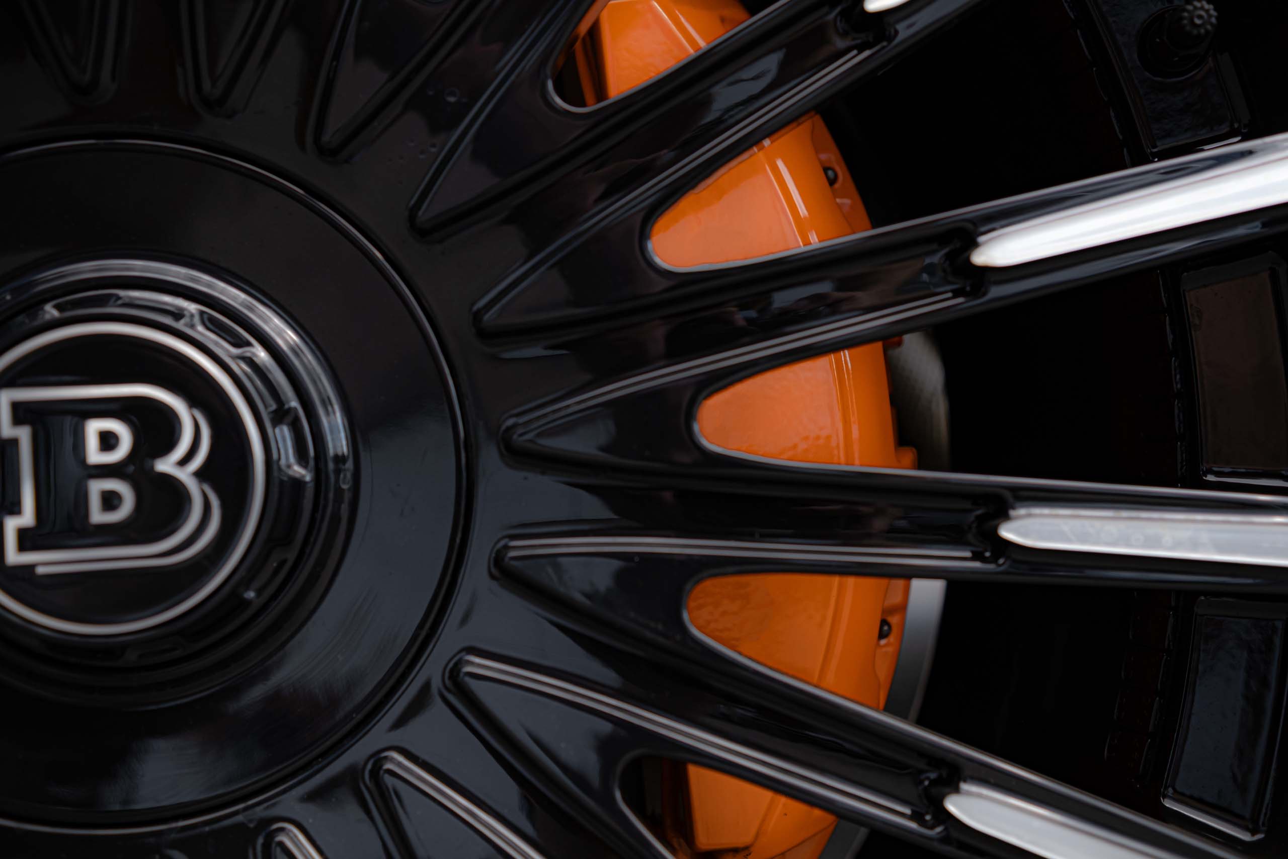 Carbon-ceramic brake system for Mercedes-Benz G class. Pic 11