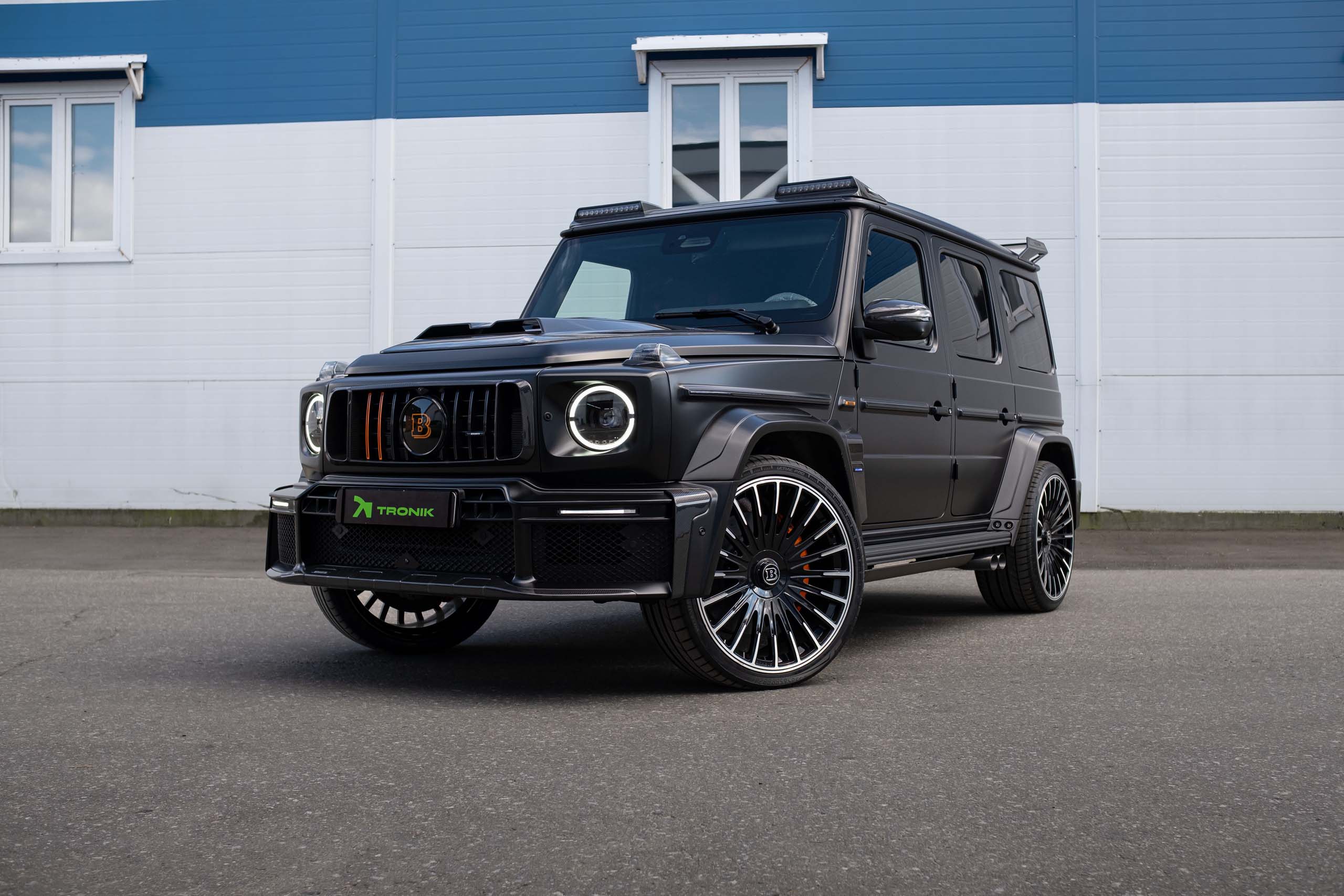Carbon-ceramic brake system for Mercedes-Benz G class. Pic 14