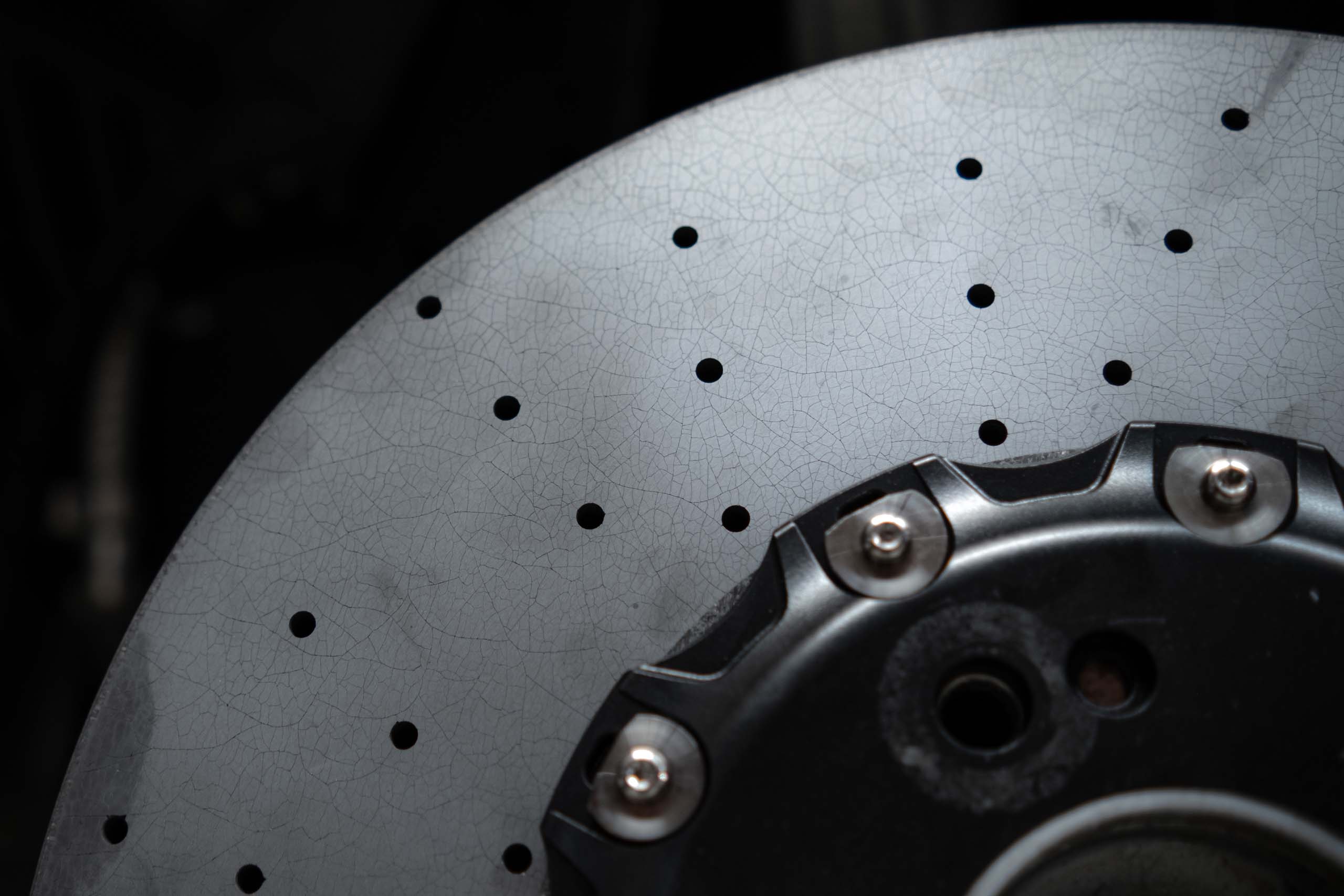 Carbon-ceramic brake system for Mercedes-Benz G class. Pic 4