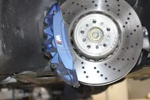 Front caliper and iron rotor BMW M5 F90