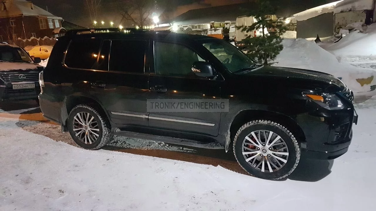 brake system installed on Lexus LX570 pic2