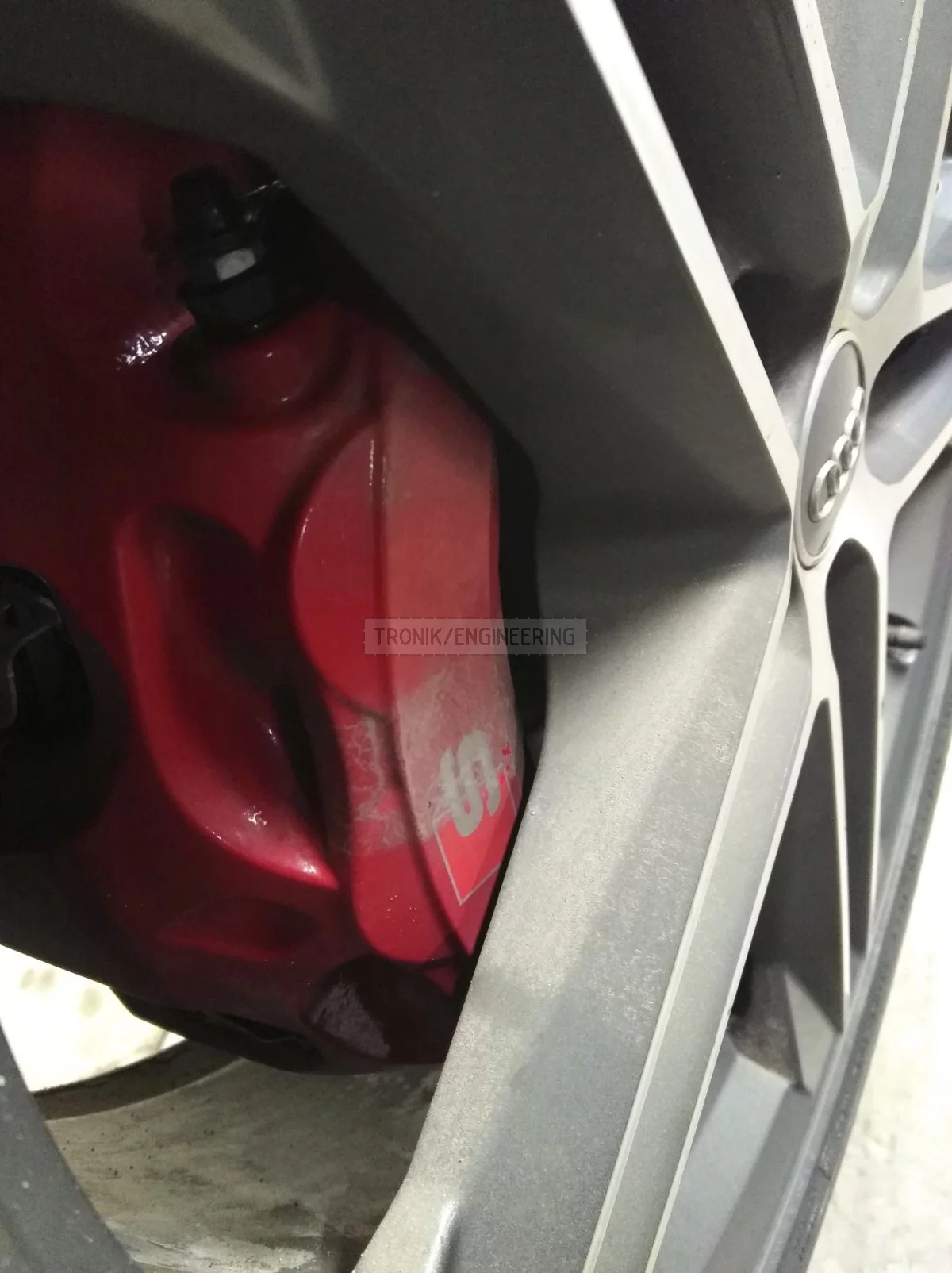 gap between caliper & wheel disc