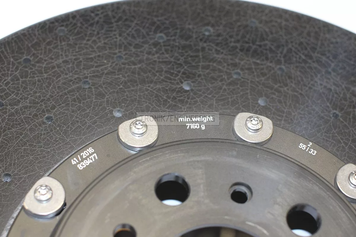 minimal left carbon ceramic brake rotor weight from front axle 7160 gr