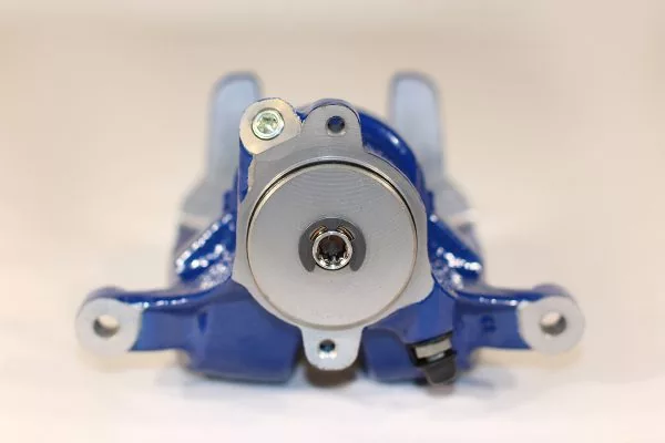 34 20 6 882 997, BMW F90 rear brake caliper housing blue, left