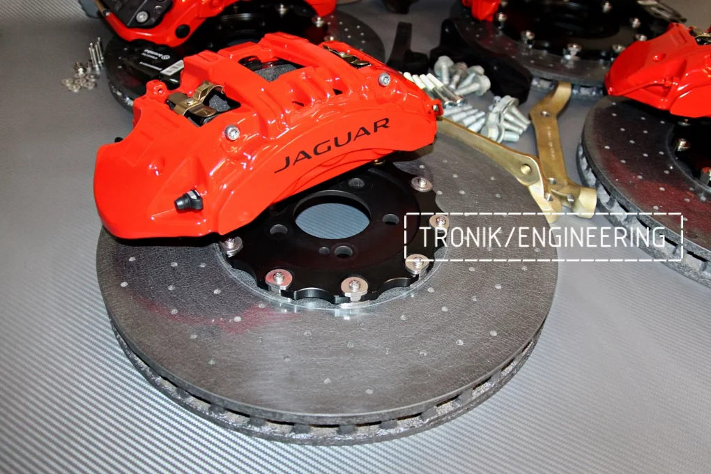 front brake rotor & caliper pic1