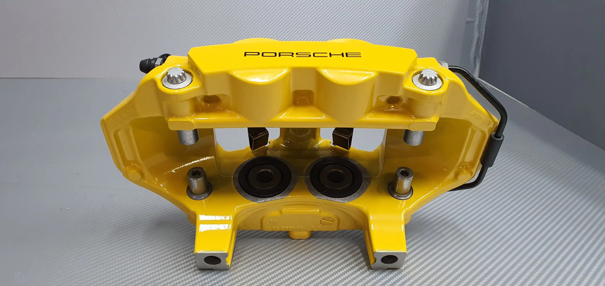 Right rear Porsche 911 Carrera caliper 9P1615424k. pic 2