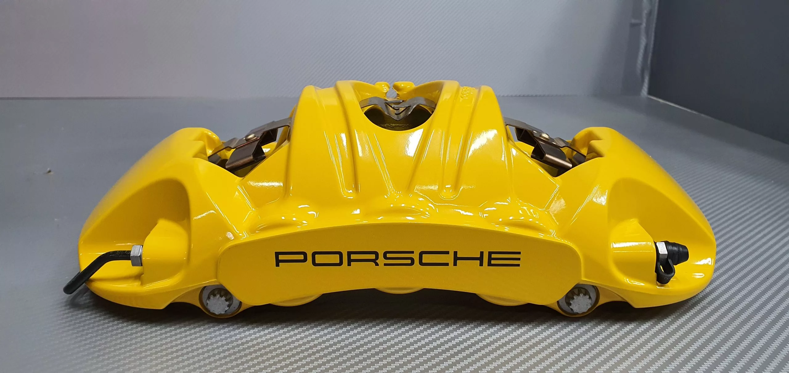 Front right Porsche 911 Carrera caliper 9p1615124k. pic 1