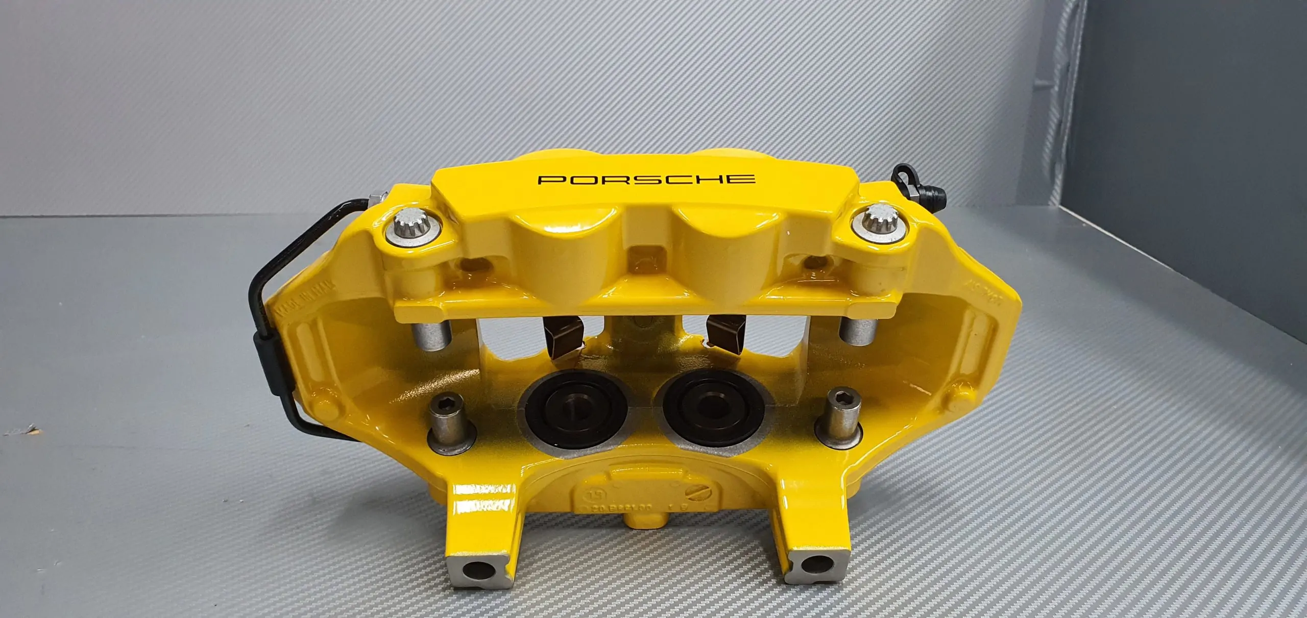 Rear Porsche 911 Carrera caliper 9P1615423k, left. pic 2