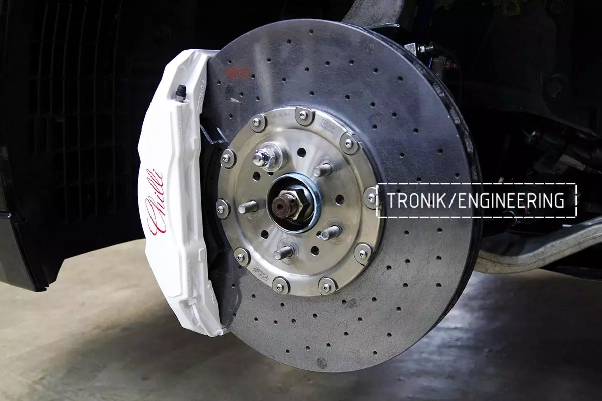 Front carbon-ceramic brakes for Nissan GT-R. pic 1