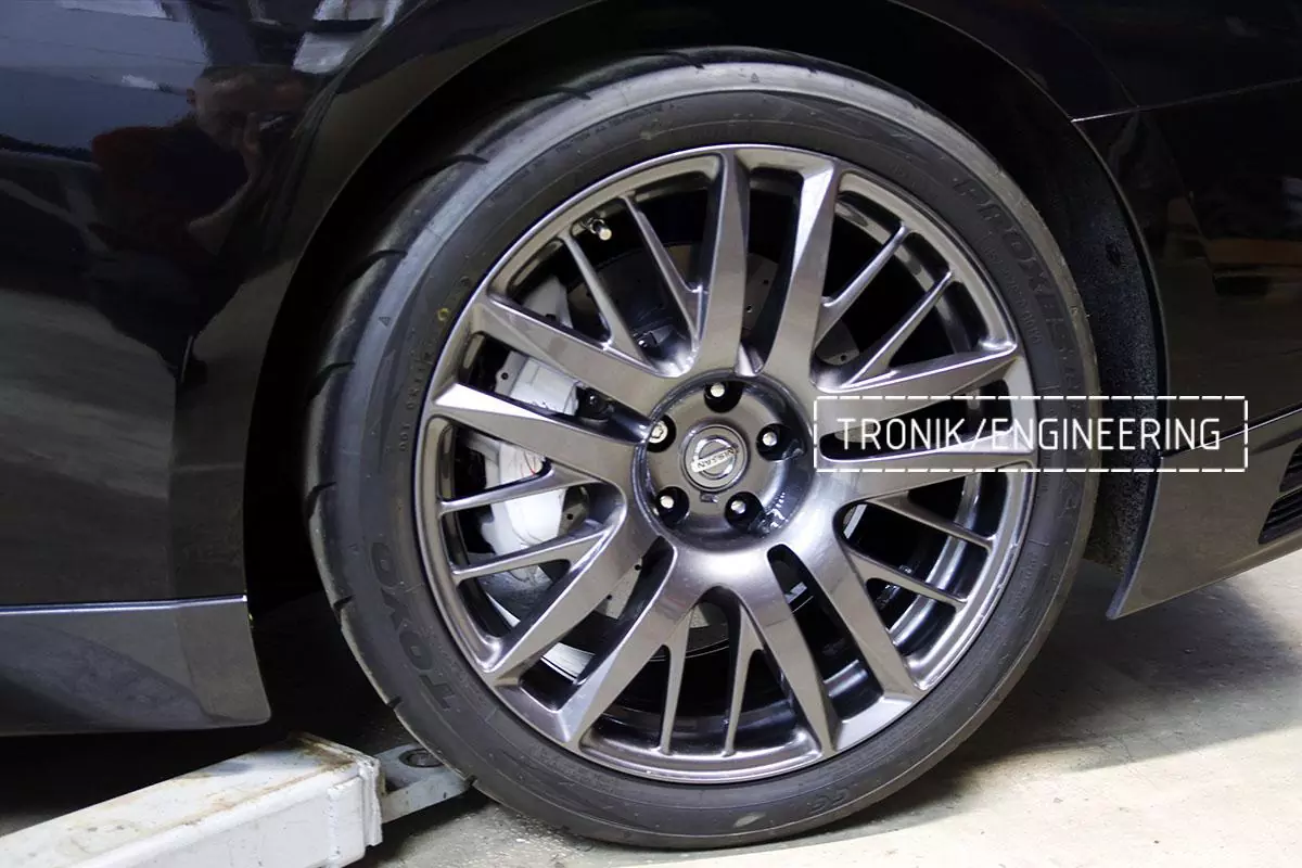 Carbon-ceramic brakes rear axles for Nissan GT-R. pic 2