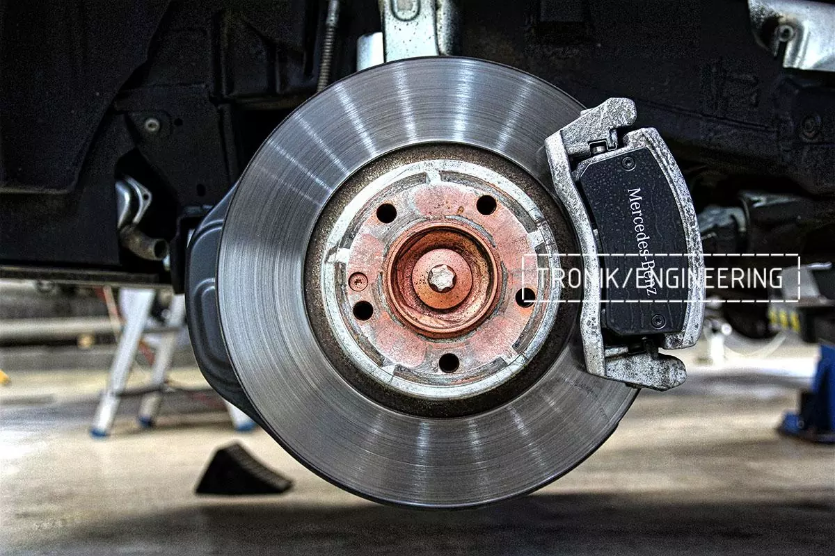 Mercedes-Benz G500 OEM rear brake disc