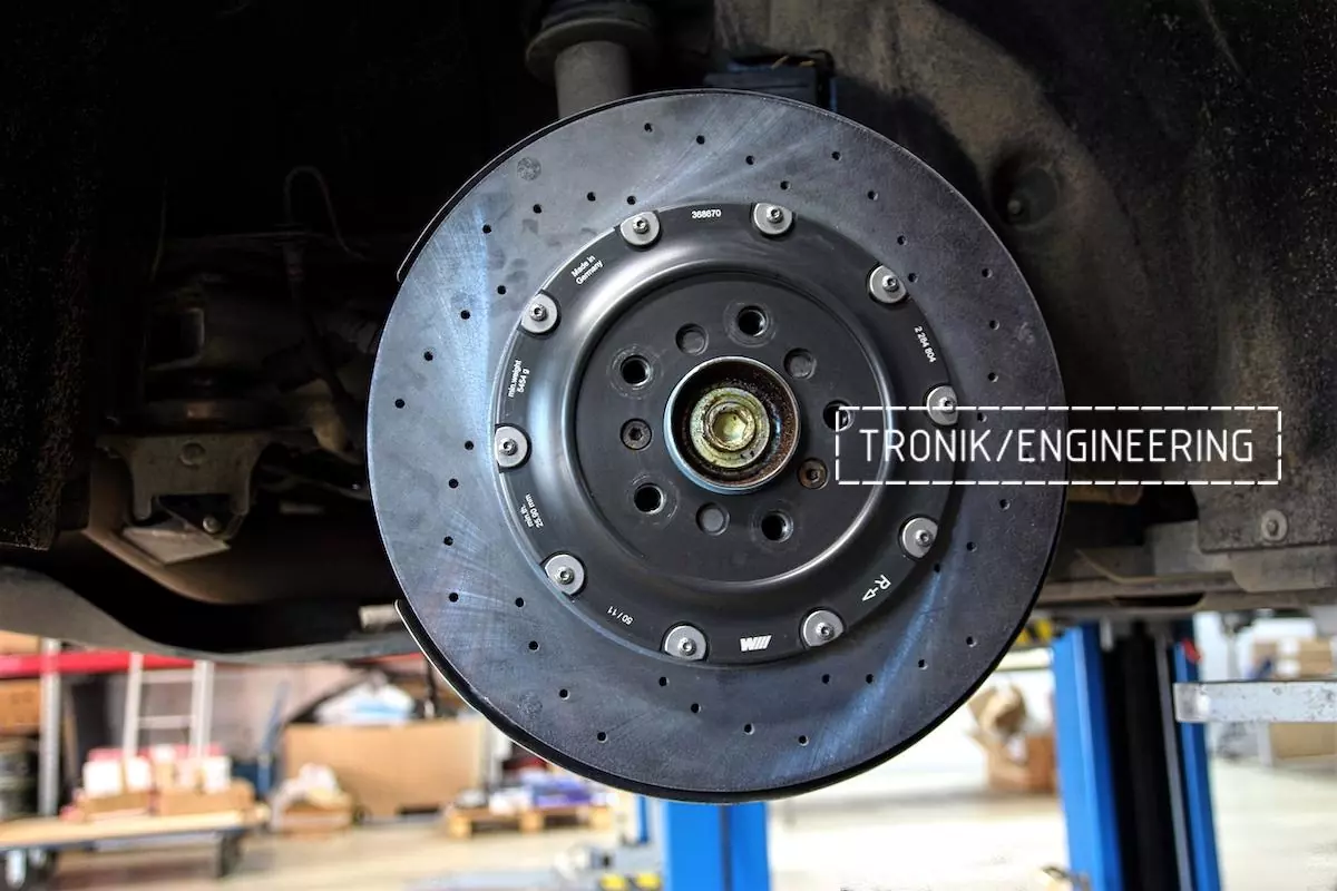 BMW M6 F06 Ceramic Rear Brake Disc. Photo 2