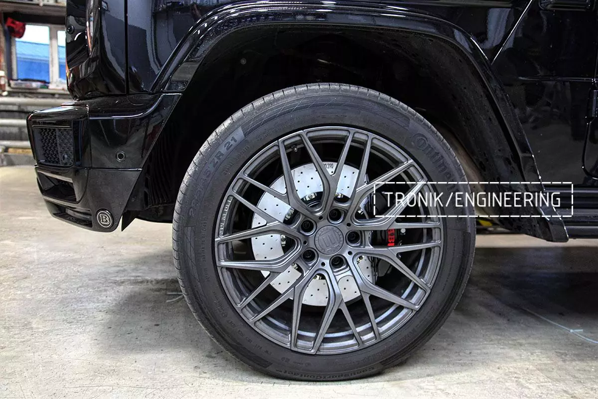 Mercedes-Benz G500 W463 Brake System Set. Photo 4