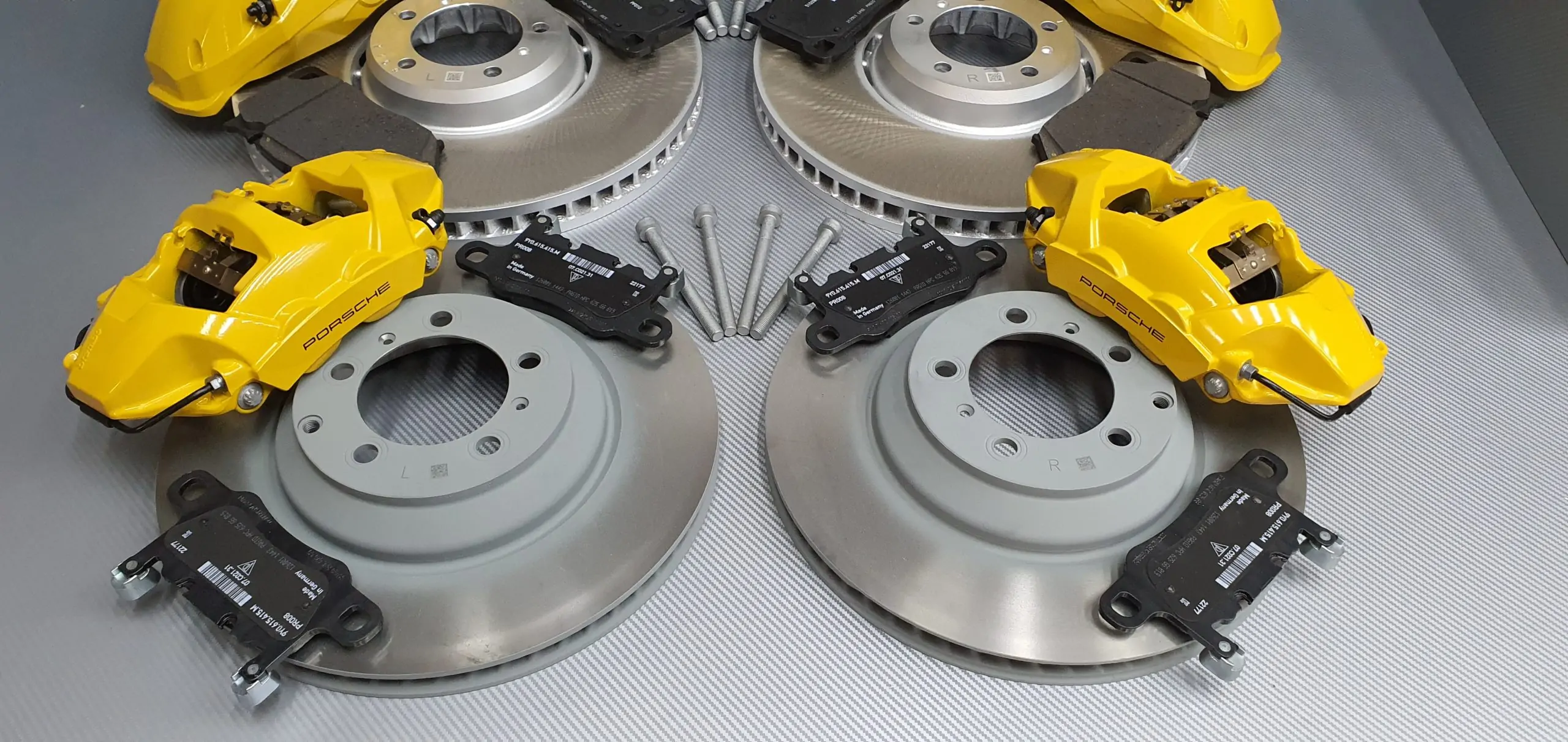 Porsche Cayenne 9Y0 steel yellow kit. pic 2 | Porsche Cayenne 9y0 steel brake kit with yellow calipers | High Performance Tuning of brake systems for all cars: BMW, Mercedes, Audi, VW, Bentley, Maseratti and etc Porsche Cayenne 9Y0 steel yellow kit. pic 2