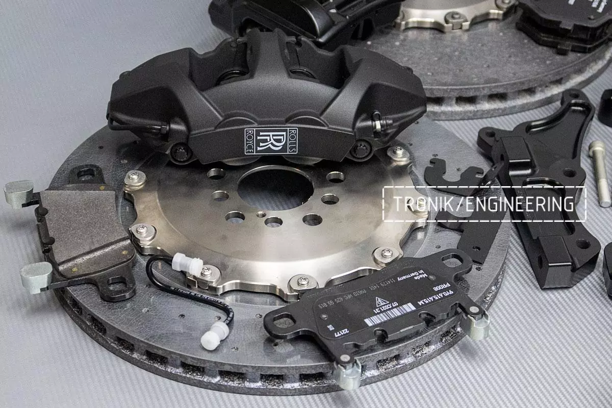 Rolls-Royce carbon-ceramic brakes. pic 1